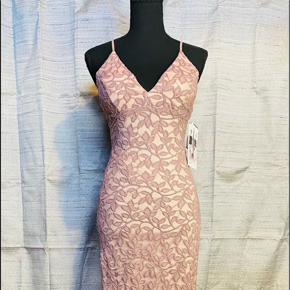Formal dress. Honey and Rosie, size XS. Mauve/Blush color w sparkles.